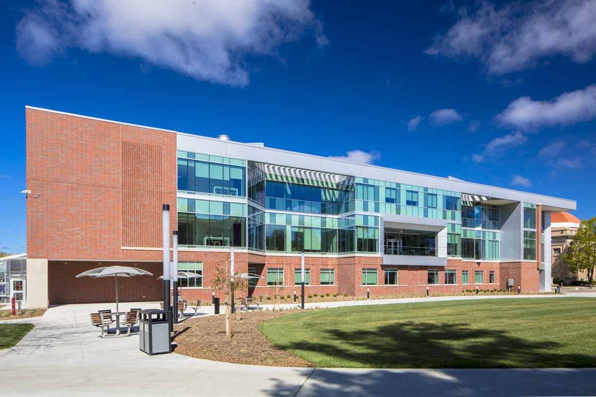 Nebraska Wesleyan Duane W. Acklie Hall of Science SGH Concepts